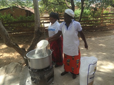 Then the mealie meal starts to be poured in. 